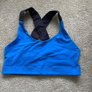 Lululemon size 6 sports bra